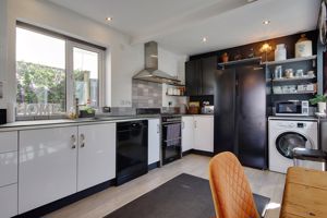 Kitchen/Diner- click for photo gallery